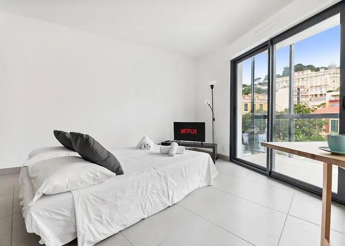 Le Cap Riviera - Centre- Parking Prive - Clim * Menton