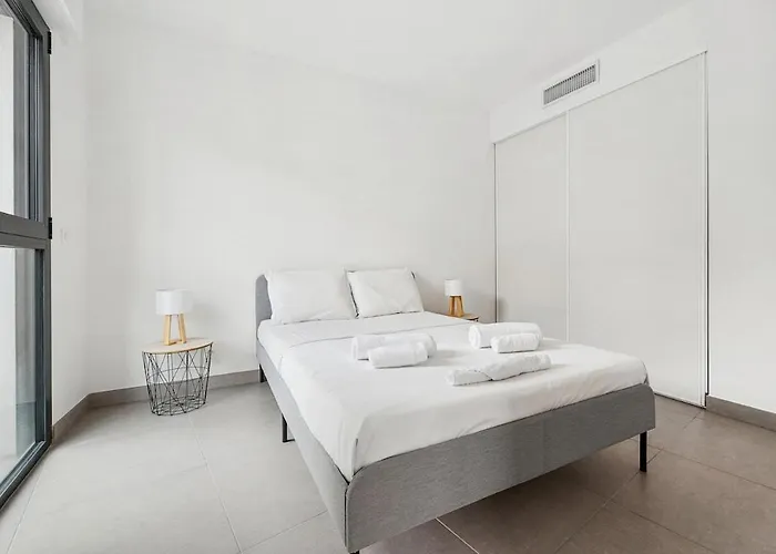 Le Cap Riviera - Centre- Parking Privé - Clim